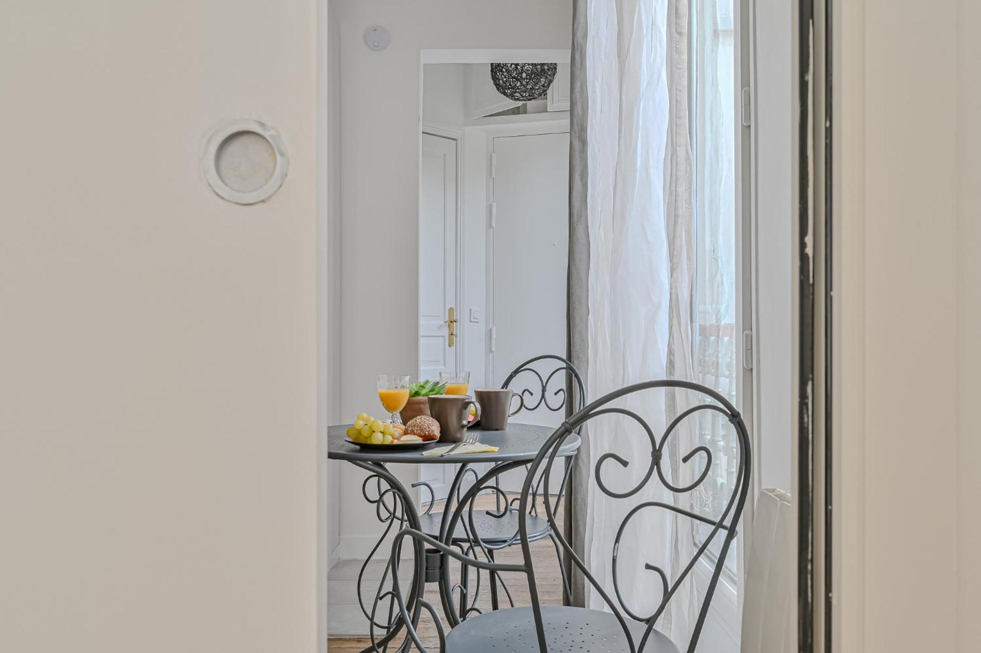 Le Poetique Niche Au Pied Du Sacre-Coeur Appartement Parijs Buitenkant foto