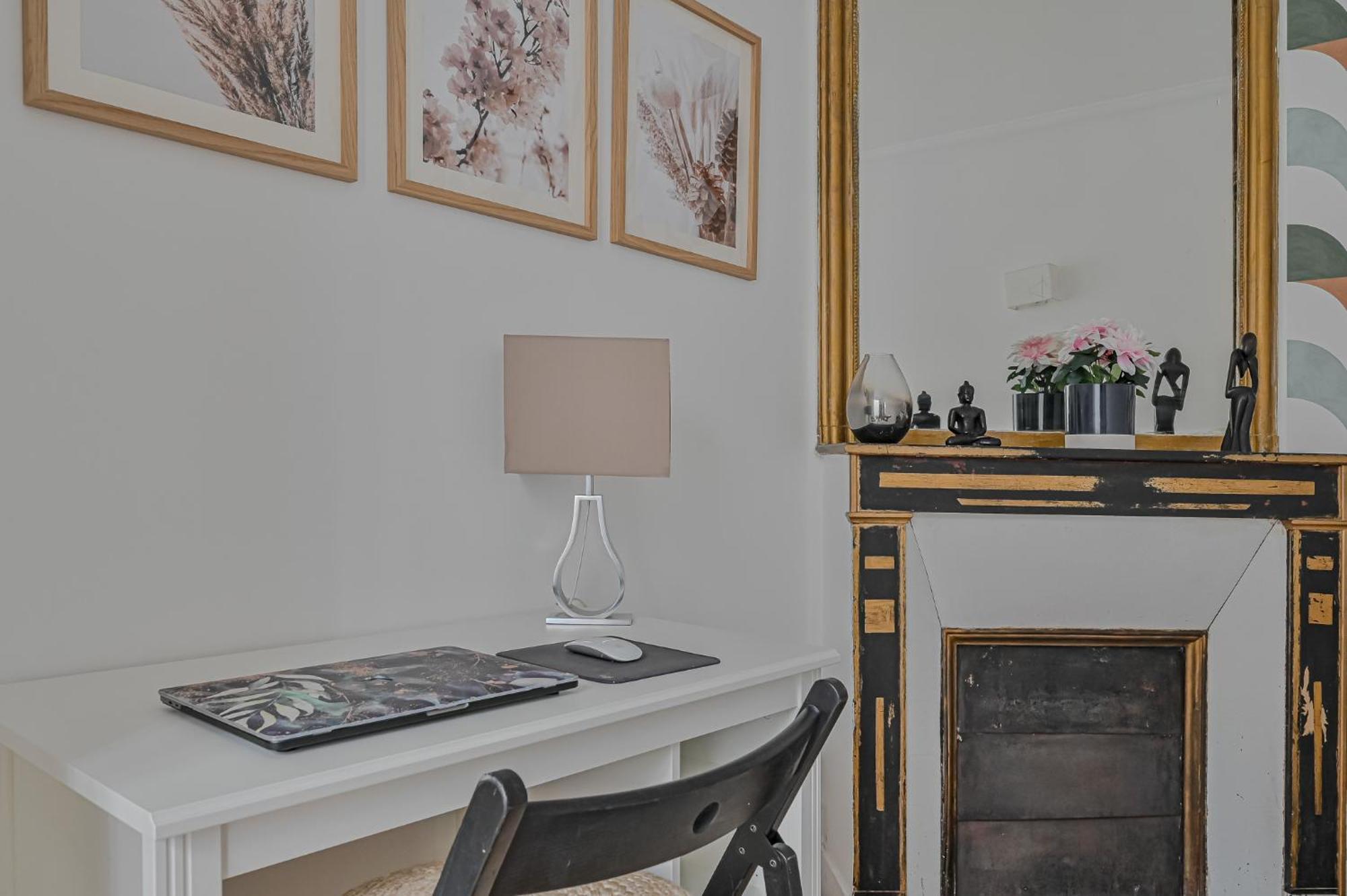 Le Poetique Niche Au Pied Du Sacre-Coeur Appartement Parijs Buitenkant foto